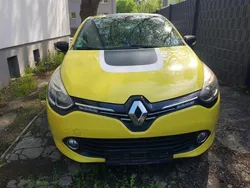 Gelb Gebraucht 2013 Renault Clio IV Kleinwagen | 6.200 € (Etwas zu teuer)