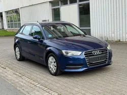 Blau Gebraucht 2015 Audi A3 Ambition Limousine | 7.999 € (Fairer Preis)