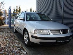 Silber metallic Gebraucht 1998 VW Passat Kombi | 2.400 €