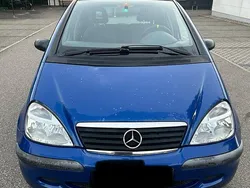 Blau Gebraucht 2000 Mercedes A170 Kleinwagen | 2.000 € (Teuer)