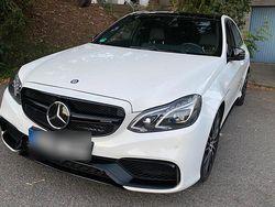 Weiß Gebraucht 2016 Mercedes E250 AMG Limousine | 22.900 € (Etwas zu teuer)