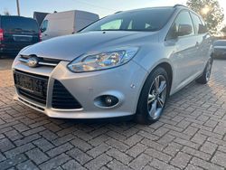 Grau Gebraucht 2013 Ford Focus SYNC Edition Kombi | 5.499 € (Fairer Preis)