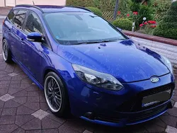 Blau Gebraucht 2014 Ford Focus ST Kombi | 9.490 € (Fairer Preis)