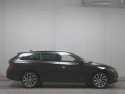 Schwarz Gebraucht 2023 Skoda Octavia Style Kombi | 18.980 € (Fairer Preis)