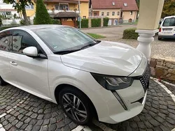 Weiß Gebraucht 2020 Peugeot 208 Active Kleinwagen | 12.200 € (Etwas zu teuer)