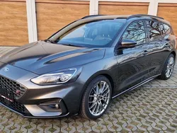Grau Gebraucht 2020 Ford Focus ST Kombi | 17.990 € (Guter Preis)