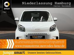 Weiß Gebraucht 2021 Smart ForTwo Electric Drive Prime Cabrio | 17.890 € (Teuer)