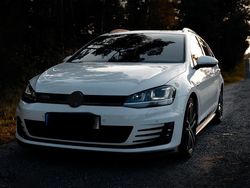 Weiß Gebraucht 2015 VW Golf VII GTD Kombi | 12.550 € (Fairer Preis)
