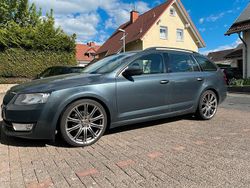 Grün Gebraucht 2015 Skoda Octavia Kombi | 8.399 € (Guter Preis)