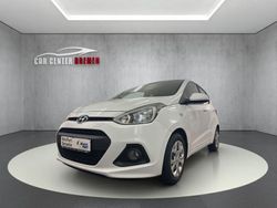Weiß Gebraucht 2015 Hyundai i10 Classic Kleinwagen | 5.698 € (Etwas zu teuer)