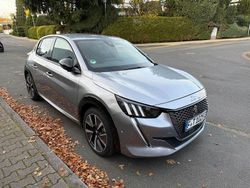 Grau Gebraucht 2022 Peugeot e-208 Active Kleinwagen | 15.990 € (Fairer Preis)