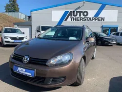 Braun Gebraucht 2013 VW Golf VII Trendline Kombi | 8.990 € (Fairer Preis)