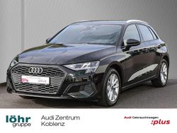 Mythosschwarz metallic Gebraucht 2022 Audi A3 Ambiente Limousine | 22.480 € (Guter Preis)