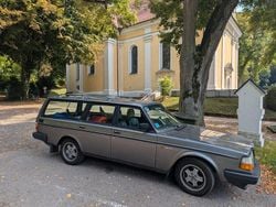 Grau Gebraucht 1984 Volvo 240 Kombi | 11.500 €