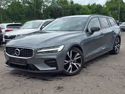 Grau Gebraucht 2020 Volvo V60 R-Design Kombi | 24.900 € (Guter Preis)