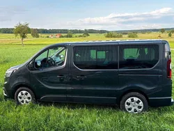 Grau Gebraucht 2022 Renault Trafic Life Van | 30.590 € (Guter Preis)