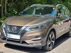 Braun Gebraucht 2019 Nissan Qashqai Tekna SUV | 18.800 € (Fairer Preis)