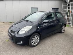 Schwarz Gebraucht 2009 Toyota Yaris Executive Limousine | 3.950 € (Guter Preis)