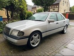 Silber Gebraucht 1997 Mercedes C180 Limousine | 2.250 € (Superpreis)