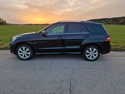 Schwarz Gebraucht 2012 Mercedes ML350 SUV | 22.998 € (Teuer)