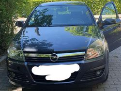 Blau Gebraucht 2006 Opel Astra Limousine | 1.000 € (Guter Preis)