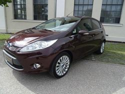 Rot Gebraucht 2009 Ford Fiesta Titanium Kleinwagen | 5.900 € (Fairer Preis)
