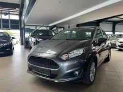 Grau Gebraucht 2016 Ford Fiesta Trend Kleinwagen | 6.490 € (Fairer Preis)