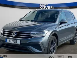 Grau Gebraucht 2024 VW Tiguan Allspace Move SUV | 35.550 € (Guter Preis)