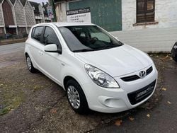 Weiß Gebraucht 2011 Hyundai i20 Classic Limousine | 4.950 € (Fairer Preis)