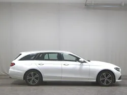 Weiss Gebraucht 2023 Mercedes E220 Avantgarde Limousine | 28.980 € (Superpreis)