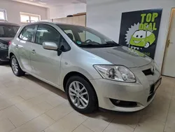 Silber Gebraucht 2010 Toyota Auris Life Limousine | 7.999 € (Teuer)