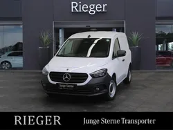 Weiß Gebraucht 2023 Mercedes Citan 112 Van / Kleinbus | 20.468 € (Fairer Preis)
