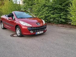 Rot Gebraucht 2009 Peugeot 207 CC Cabrio | 2.400 € (Superpreis)