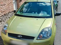 Gelb Gebraucht 2007 Ford Fiesta Kleinwagen | 2.000 € (Fairer Preis)