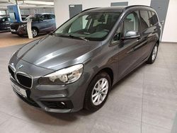Grau Gebraucht 2018 BMW 216 Gran Tourer Advantage Van / Kleinbus | 12.950 € (Fairer Preis)