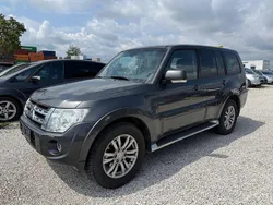 Grau Gebraucht 2011 Mitsubishi Pajero Intense SUV | 7.999 € (Guter Preis)