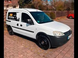 Weiß Gebraucht 2007 Opel Combo Van / Kleinbus | 2.400 € (Fairer Preis)