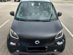 Schwarz Gebraucht 2016 Smart ForTwo Coupé Coupé | 9.900 € (Fairer Preis)