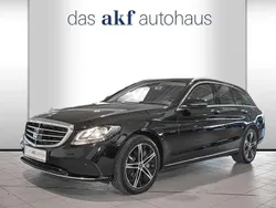 Schwarz unilack Gebraucht 2020 Mercedes C300 Kombi | 31.950 € (Fairer Preis)