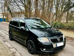 Schwarz Gebraucht 2007 VW Touran Van / Kleinbus | 3.500 € (Fairer Preis)