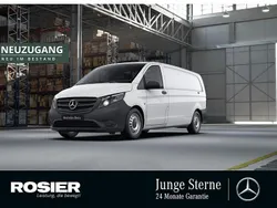 Weiss / arktikweiss Gebraucht 2023 Mercedes Vito Van / Kleinbus | 33.856 € (Fairer Preis)
