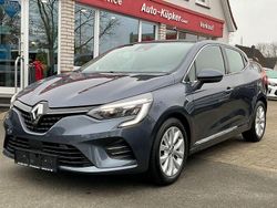 Grau Gebraucht 2021 Renault Clio V Intens Limousine | 13.900 € (Fairer Preis)