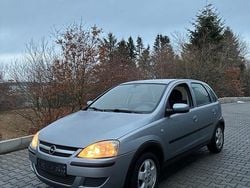 Silber Gebraucht 2004 Opel Corsa Basis Kleinwagen | 1.400 € (Fairer Preis)
