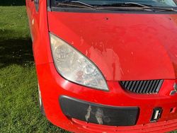 Rot Gebraucht 2005 Mitsubishi Colt Kleinwagen | 1.200 €