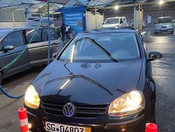 Schwarz Gebraucht 2004 VW Golf Comfortline Limousine | 1.850 € (Fairer Preis)