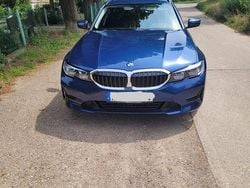 Blau Gebraucht 2021 BMW 320 Sport Line Kombi | 24.450 € (Superpreis)