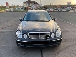 Schwarz Gebraucht 2005 Mercedes E320 Avantgarde Kombi | 3.000 € (Fairer Preis)