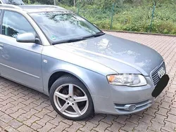 Grau Gebraucht 2005 Audi A4 Kombi | 3.200 € (Guter Preis)