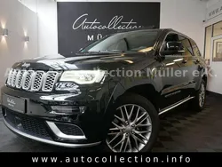 Diamond black crystal p/c (metallic) Gebraucht 2017 Jeep Grand Cherokee Summit SUV | 29.997 € (Fairer Preis)