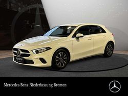 Weiß Gebraucht 2022 Mercedes A180 Style Limousine | 23.990 € (Fairer Preis)